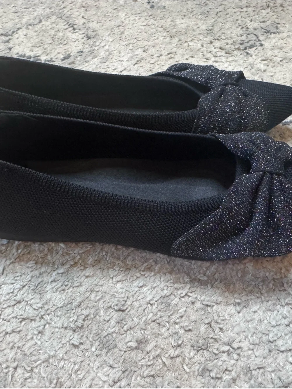 Vivaia black pointed